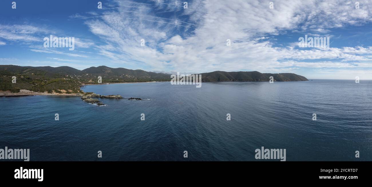Vista panoramica su Laconella e Spiaggia di Lacona sull'isola d'Elba Foto Stock