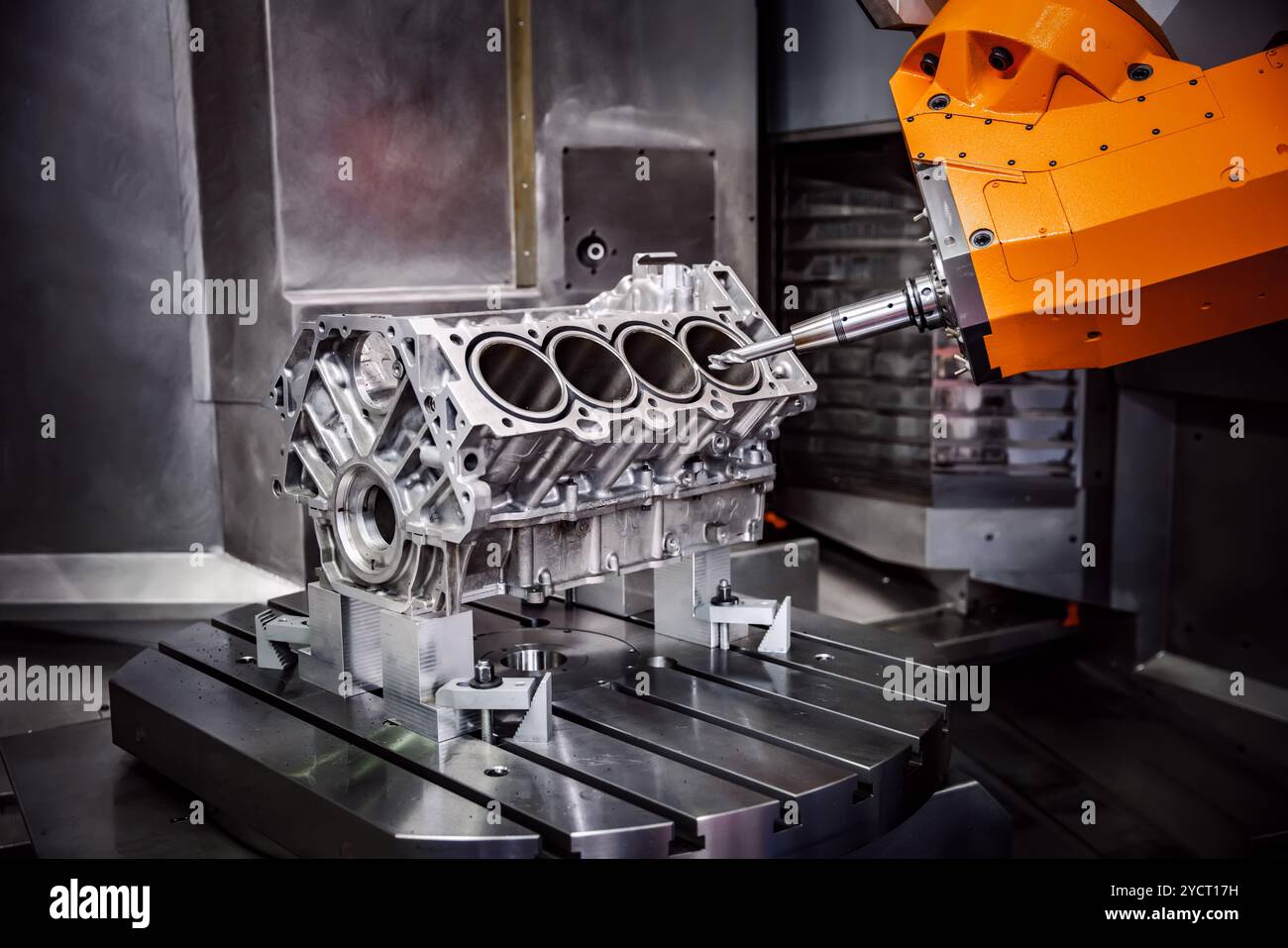 Fresatrice CNC per la lavorazione dei metalli. Foto Stock