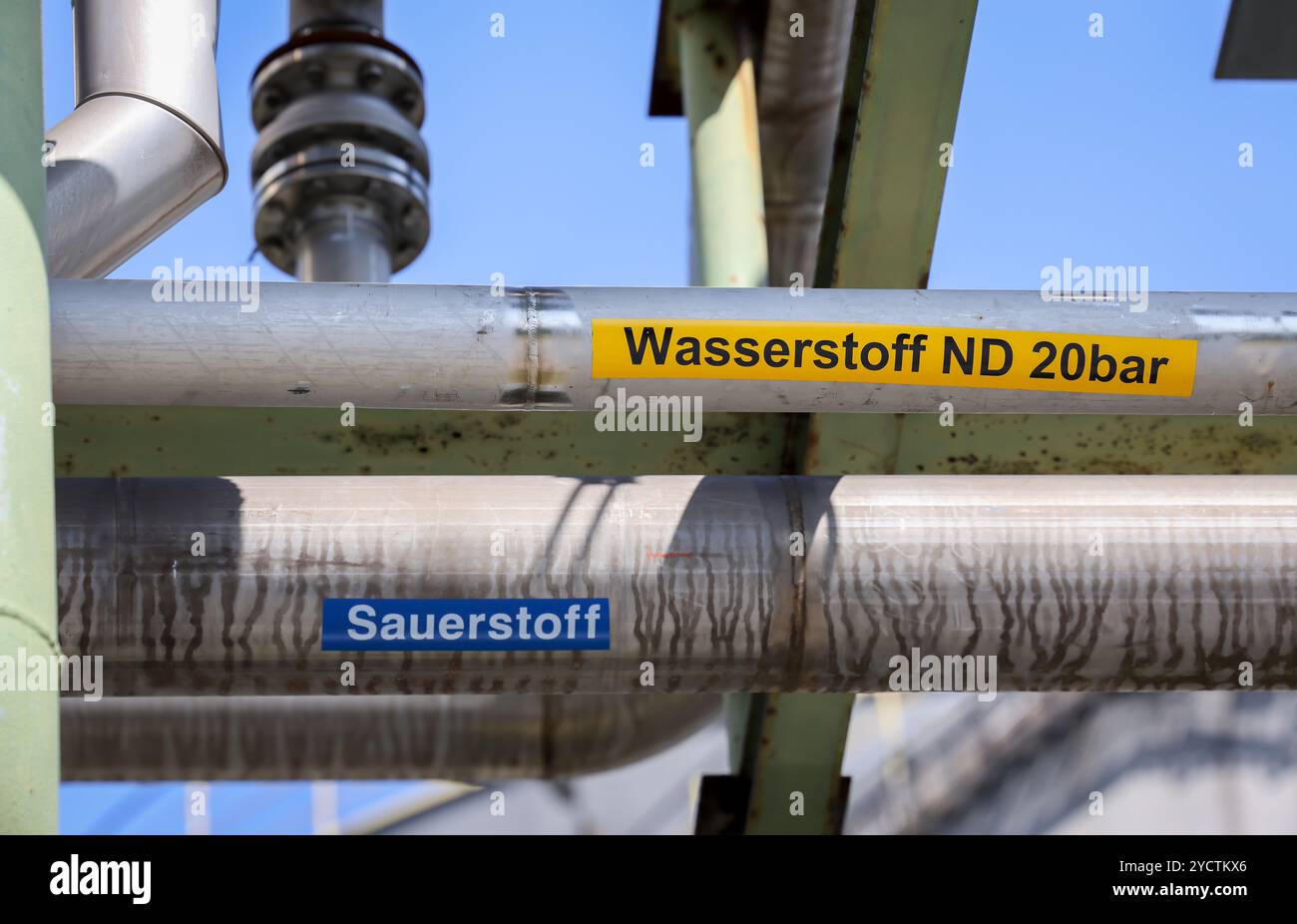 Oberhausen, Renania settentrionale-Vestfalia, Germania - gasdotti per idrogeno e ossigeno. Idrogeno verde presso Air liquide, produzione di idrogeno presso OQ Chemical Foto Stock