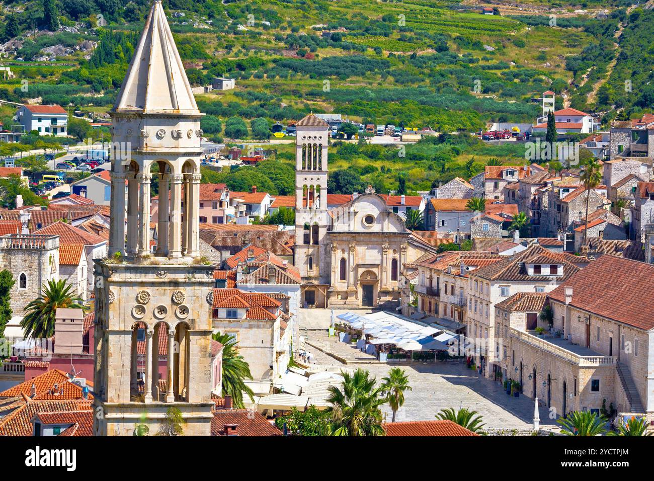 Storica città di Hvar architettura di pietra Foto Stock