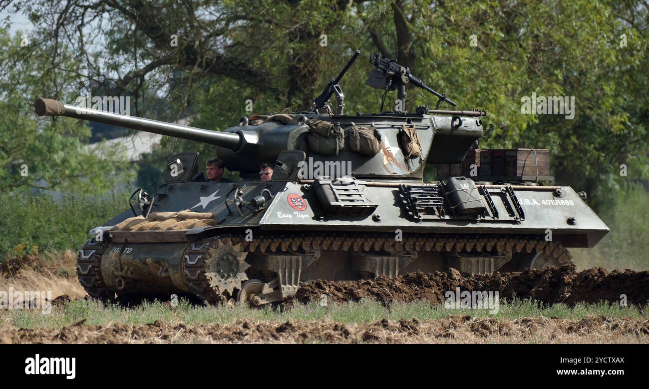 L'M18 Hellcat (ufficialmente denominato 76 mm Gun Motor Carriage M18 o M18 GMC) è un cacciacarri utilizzato dall'esercito degli Stati Uniti durante la seconda guerra mondiale Foto Stock