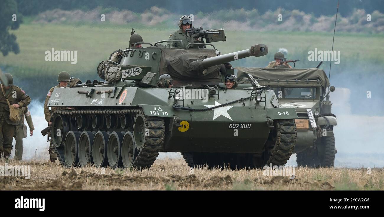 L'M18 Hellcat (ufficialmente denominato 76 mm Gun Motor Carriage M18 o M18 GMC) è un cacciacarri utilizzato dall'esercito degli Stati Uniti durante la seconda guerra mondiale Foto Stock