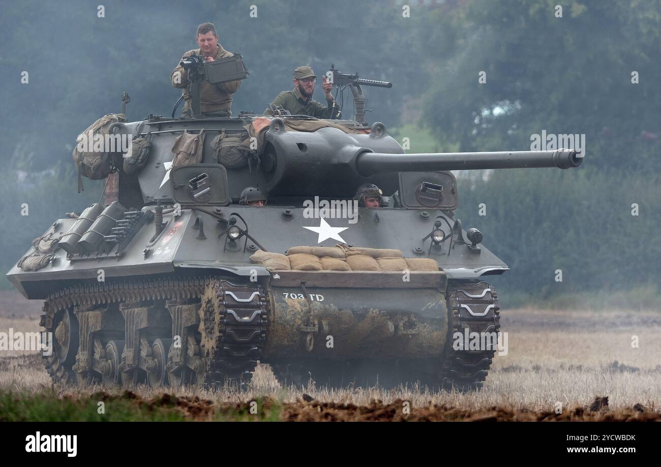 L'M18 Hellcat (ufficialmente denominato 76 mm Gun Motor Carriage M18 o M18 GMC) è un cacciacarri utilizzato dall'esercito degli Stati Uniti durante la seconda guerra mondiale Foto Stock