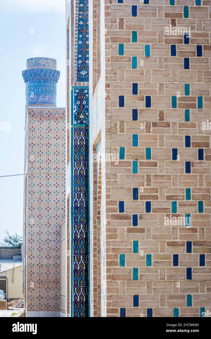 Parete con piastrelle blu Foto Stock