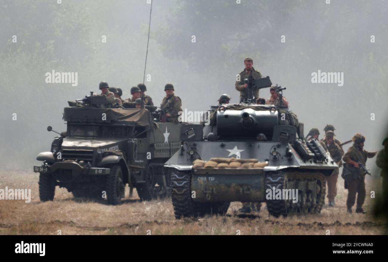L'M18 Hellcat (ufficialmente denominato 76 mm Gun Motor Carriage M18 o M18 GMC) è un cacciacarri utilizzato dall'esercito degli Stati Uniti durante la seconda guerra mondiale Foto Stock