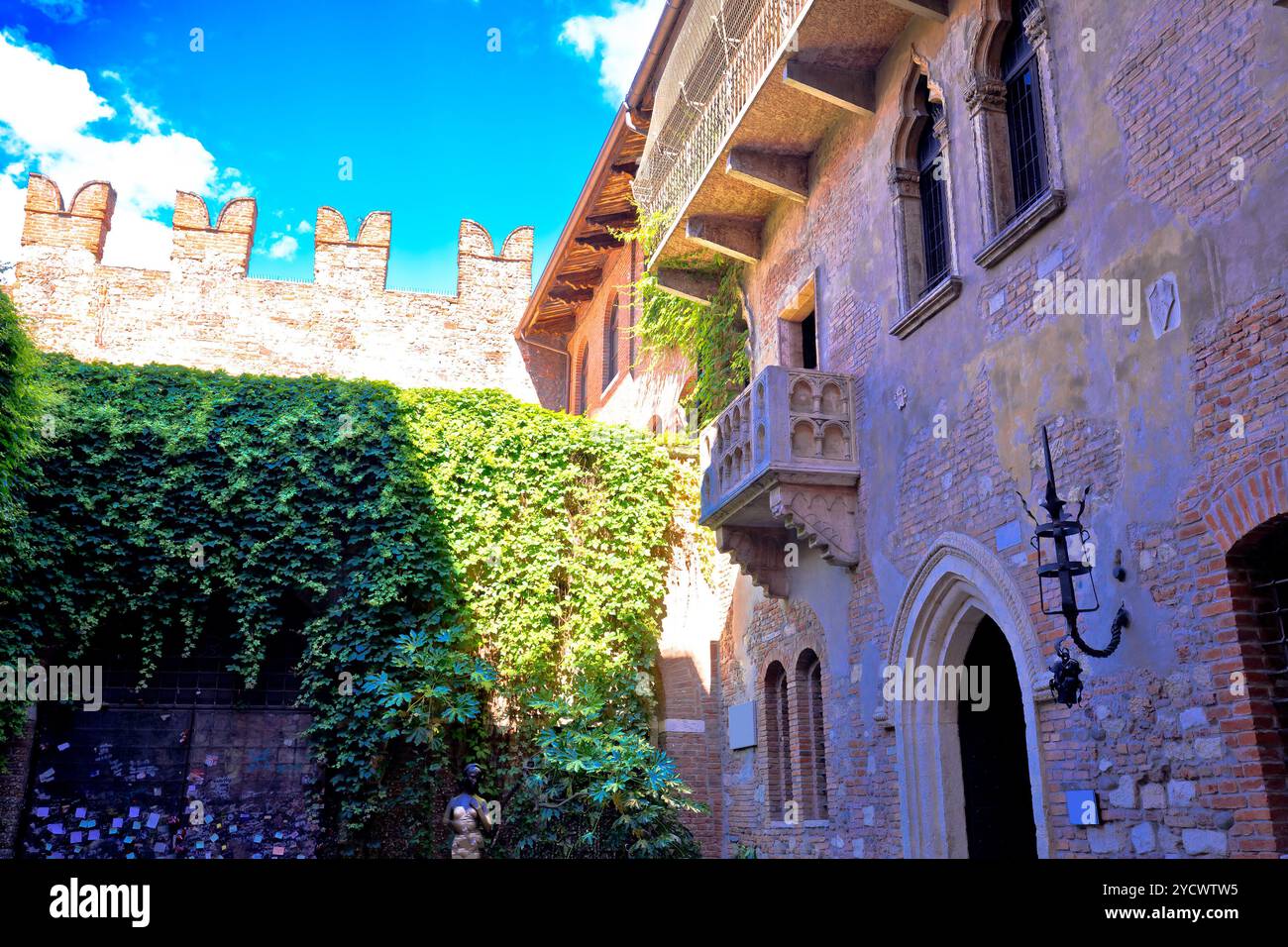 Patio e il balcone di Romeo e Giulietta casa di Verona Foto Stock