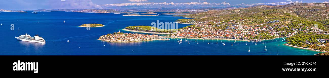 Adriatico destinazione turistica di Primosten antenna arcipelago panoramico vista Foto Stock