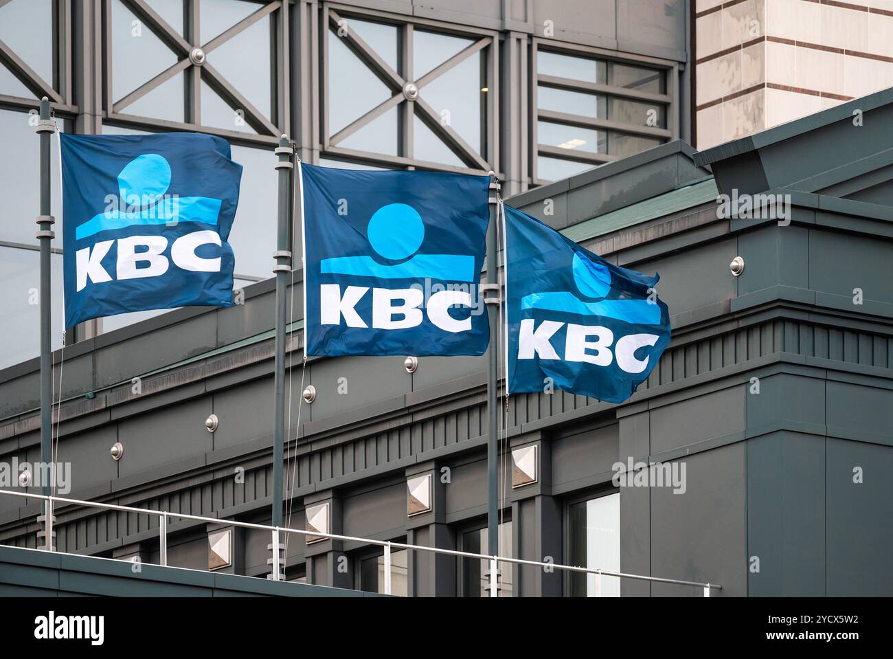 Firma della banca KBC e della compagnia assicurativa di Molenbeek, regione di Bruxelles-capitale, Belgio, 22 ottobre 2024 Foto Stock