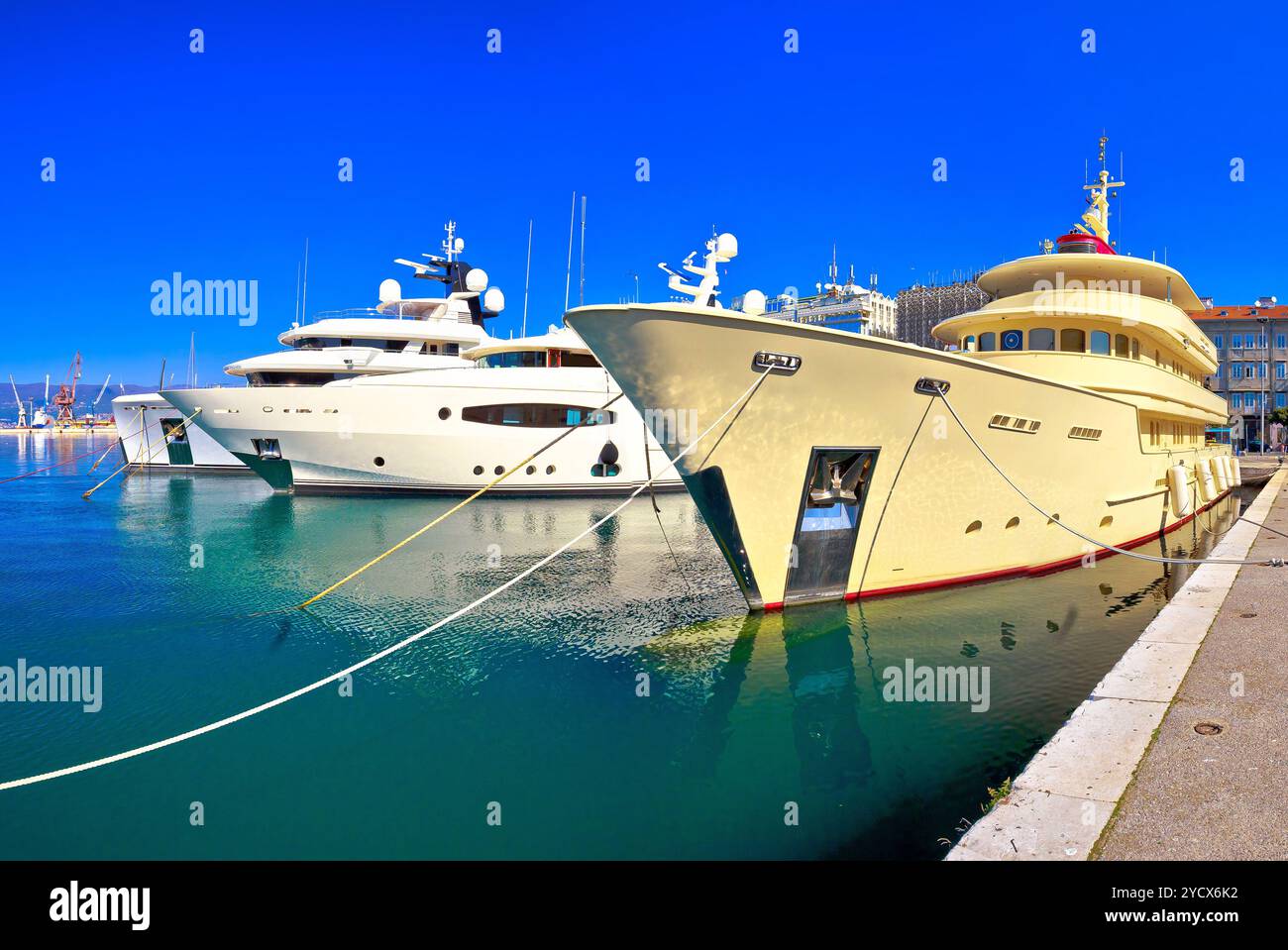 Città di Rijeka yachting waterfront vista panoramica Foto Stock