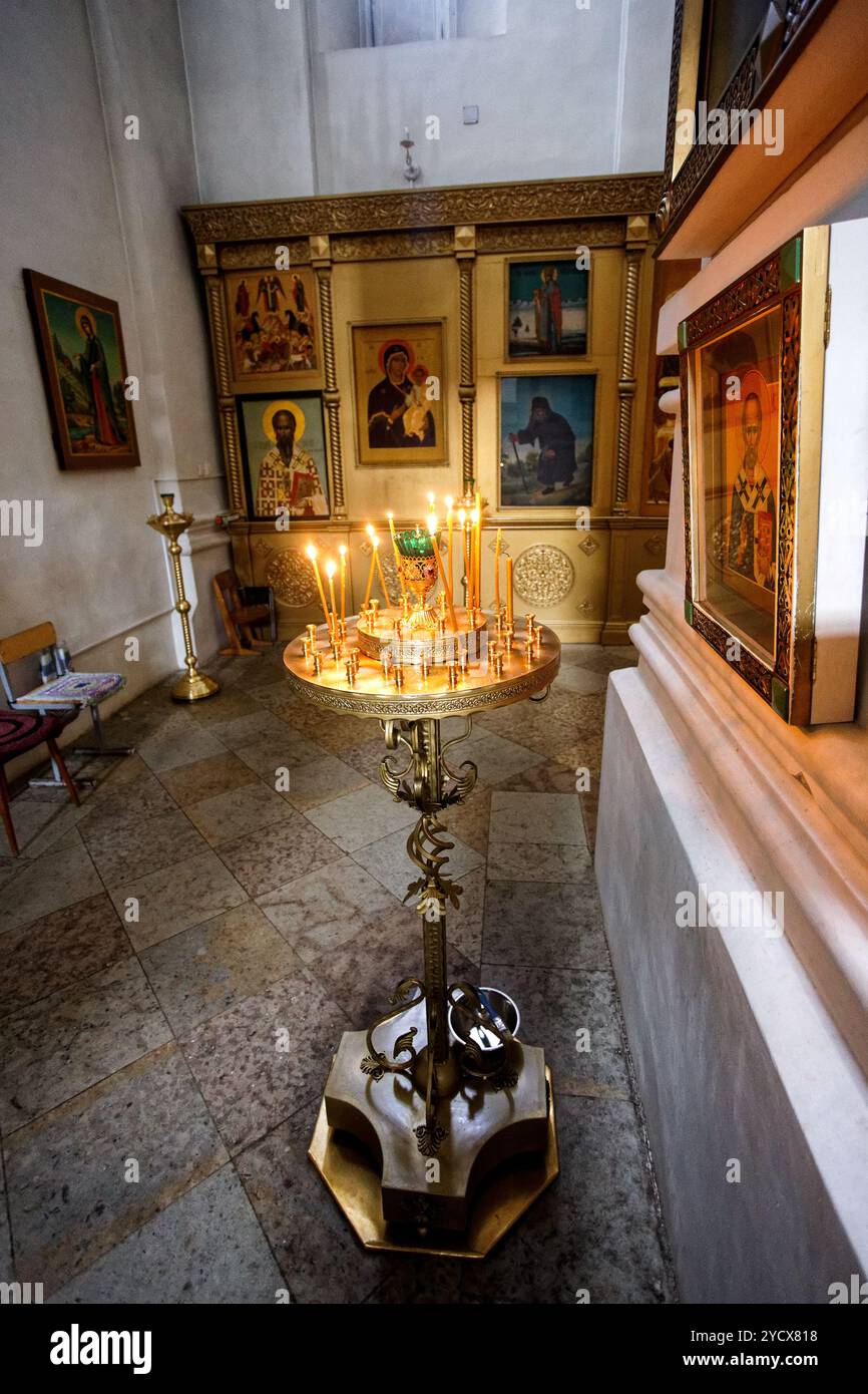 Interno della chiesa ortodossa russa Foto Stock