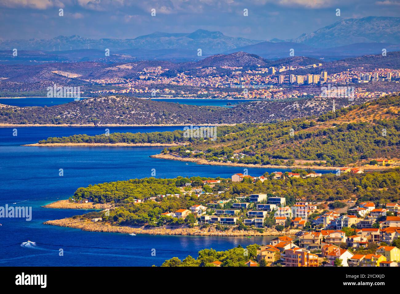 Adriatico destinazione turistica di Primosten antenna arcipelago panoramico vista Foto Stock