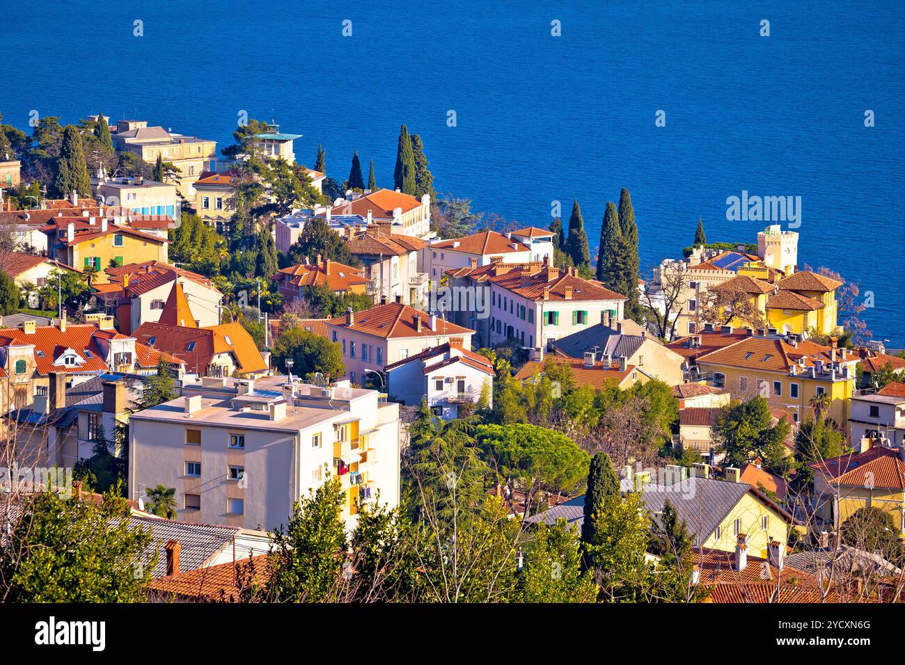 Città del lungomare di Opatija vista aerea Foto Stock