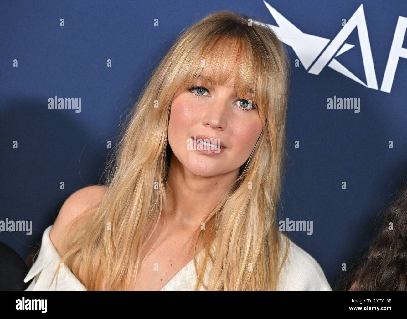 Hollywood, Stati Uniti. 23 ottobre 2024. Jennifer Lawrence arriva alla prima di Zurawski v. Texas durante l'AFI Fest 2024 al TCL Chinese Theatre il 23 ottobre 2024 a Hollywood, CA. © Lisa OConnor/AFF-USA.com Credit: AFF/Alamy Live News Foto Stock