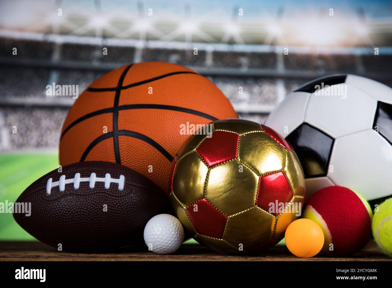 Palle sportive con attrezzatura Foto Stock