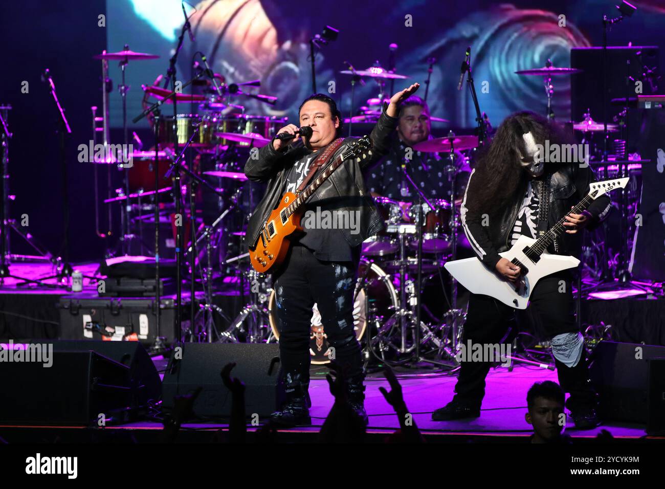 Dallas, Stati Uniti. 18 ottobre 2024. Jorge Fonseca e Juan Ruiz del Foco de Atelier si esibiscono sul palco durante il Panteon Rococo sta Noche U.S.A. Tour 2024 presso la fabbrica di Deep Ellum. Il 18 ottobre 2024 a Dallas, Texas. (Foto di Javier Vicencio/Eyepix/Sipa USA) credito: SIPA USA/Alamy Live News Foto Stock