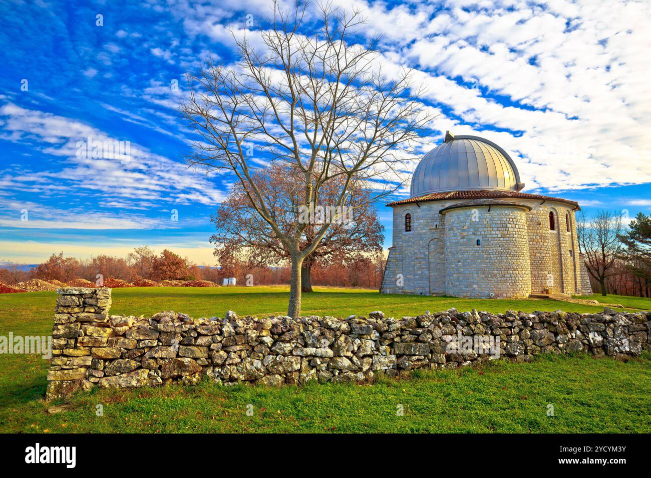 Star osservatorio di Visnjan sul istrian vista collina Foto Stock
