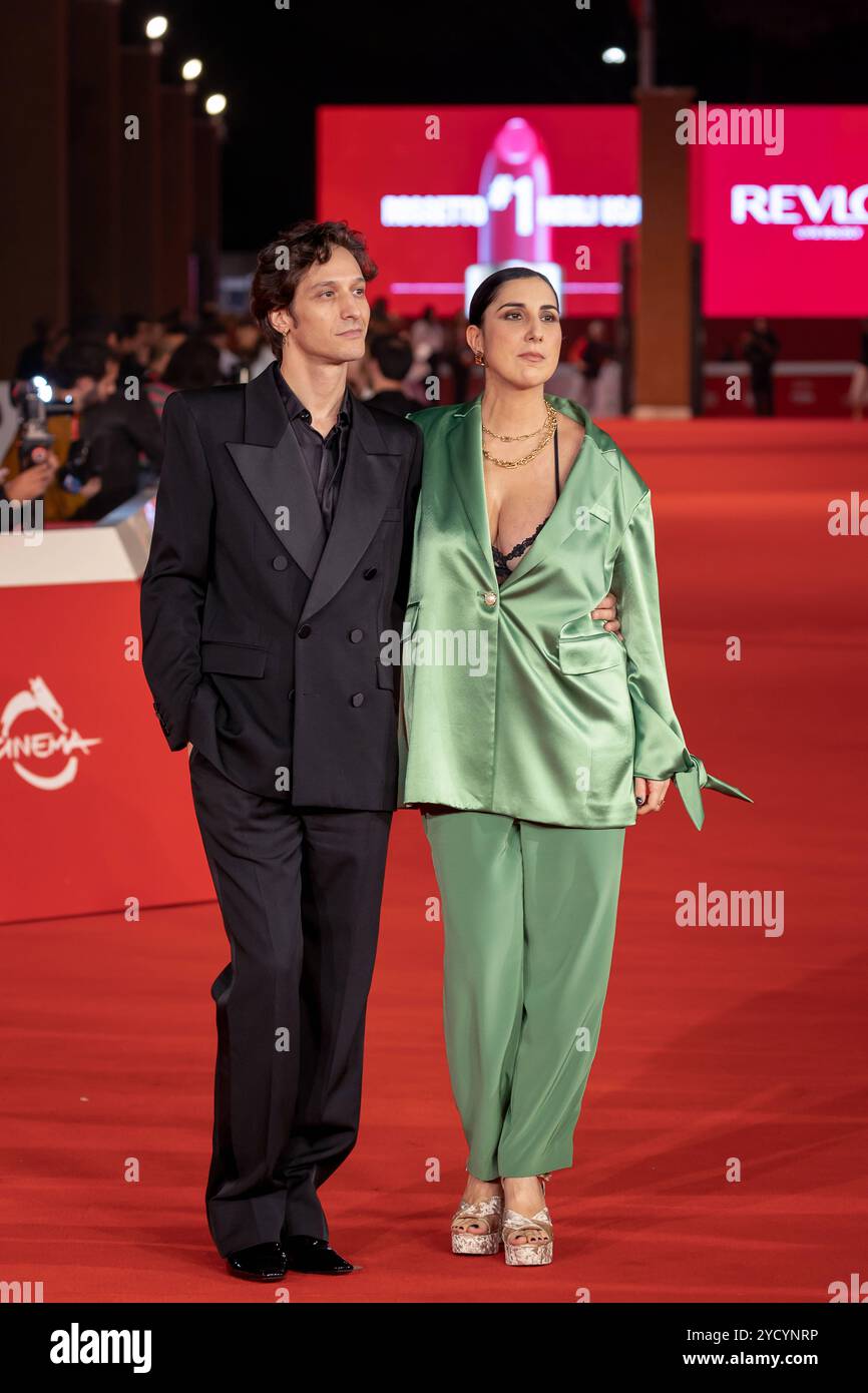 Roma Film Fest 2024 - Unita Awards - Red Carpet - 19° Festival del Cinema di Roma Roma, Italia - 21 ottobre 2024: L'attore italiano Dario Aita e l'attrice italiana Elena Gigliotti partecipano al Red carpet degli uni Awards durante il 19° Festival del Cinema di Roma all'Auditorium Parco della musica. Roma RM Italia Copyright: XPhotoxbyxGennaroxLeonardix Foto Stock