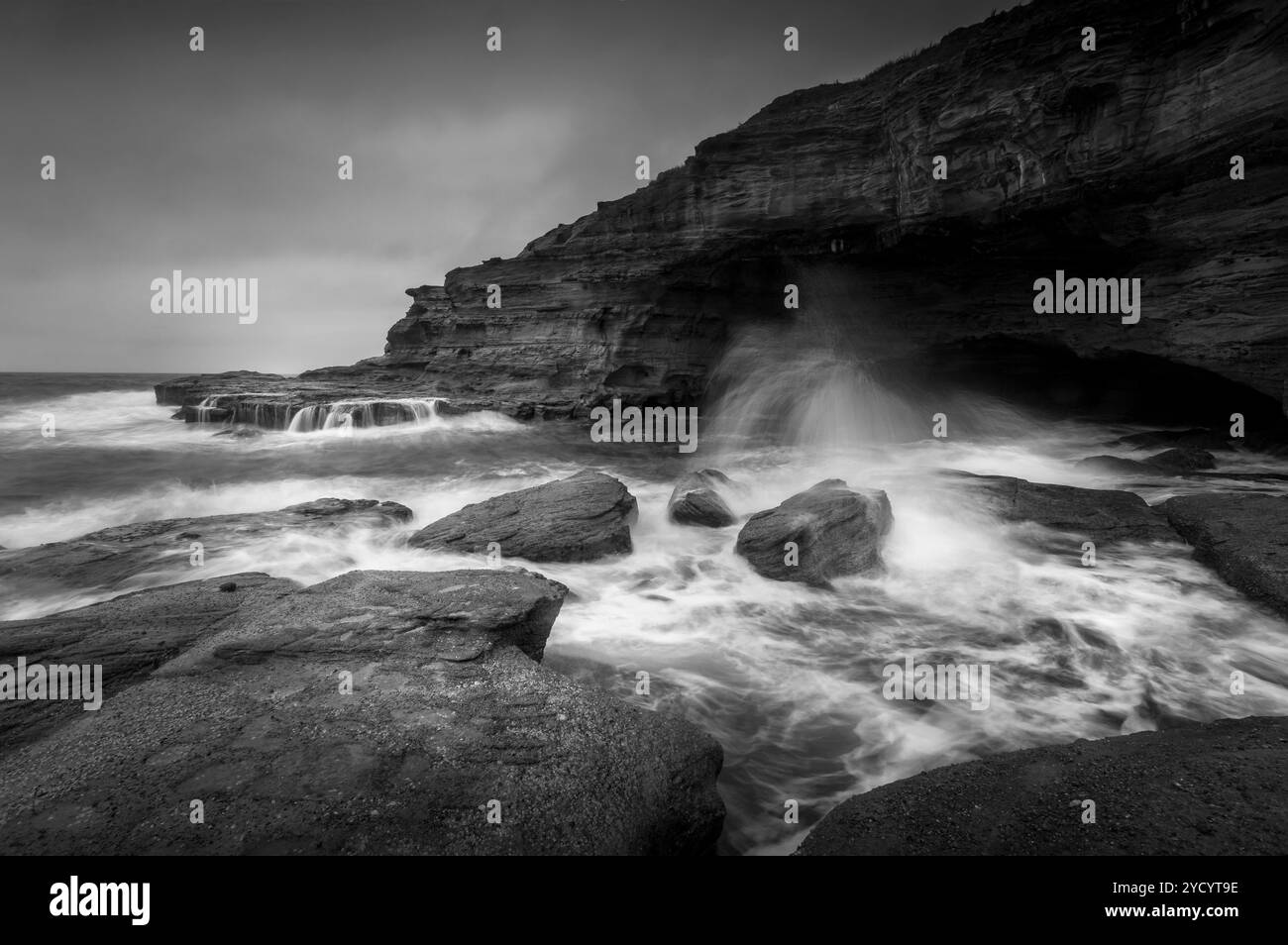 Grotta marina di Bulgo Beach Foto Stock
