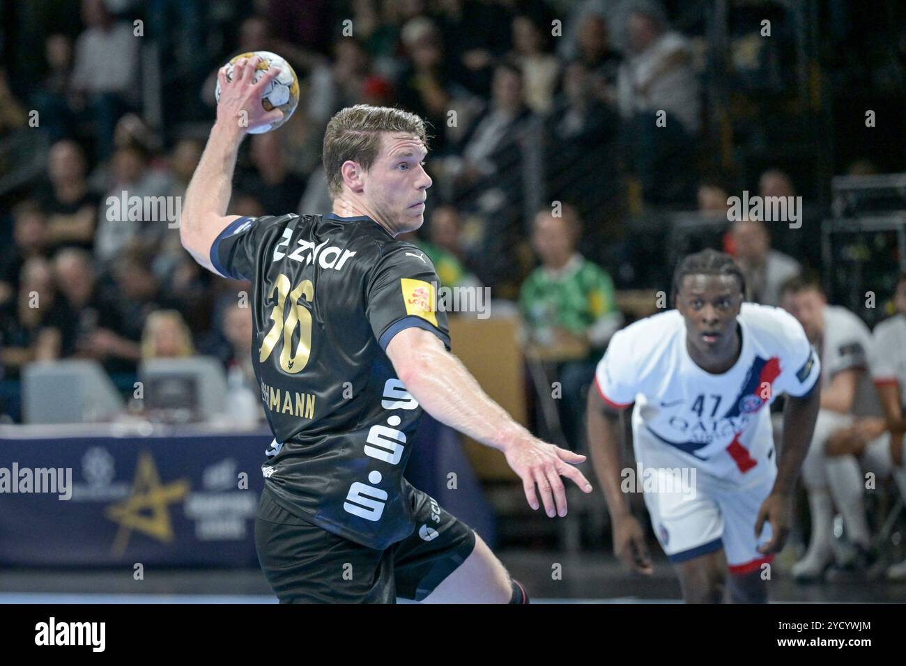 Berlino, Germania 24. Oktober 2024: EHF - European League - 2024/2025 - Füchse Berlin vs. Paris Saint-Germain IM Bild: Tobias Reichmann (Füchse Berlin) beim 7m Foto Stock