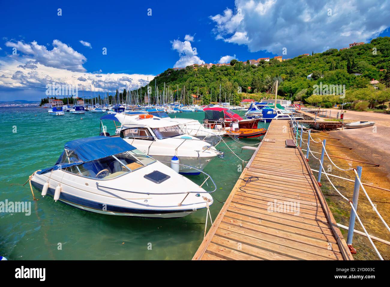 Vista sulla baia di Omisalj Foto Stock