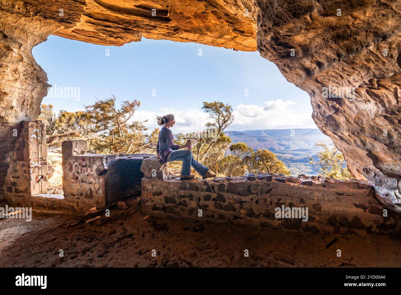 Vista sulla scogliera della grotta per chilometri circa, viaggi turistici Foto Stock
