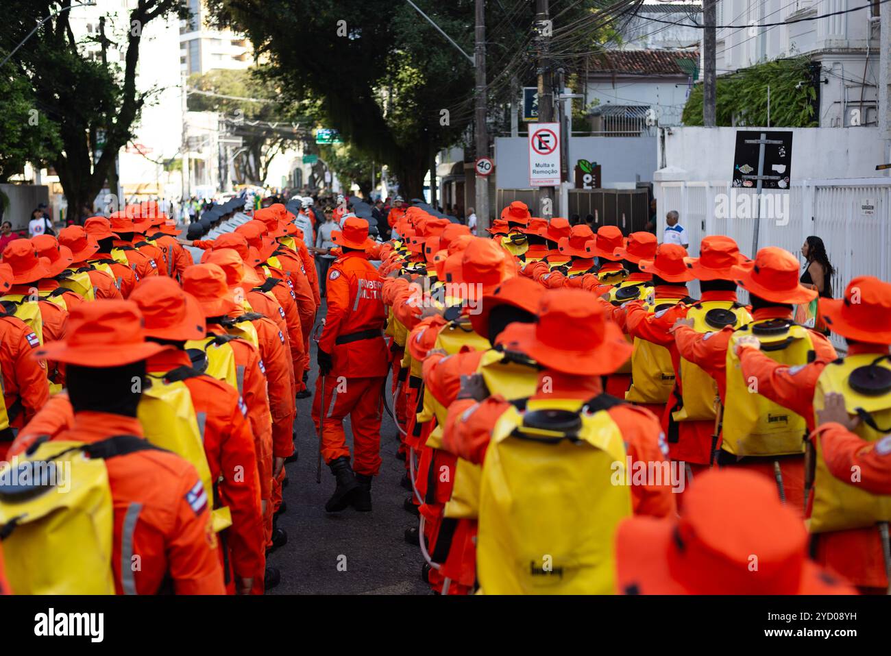 Salvador, Bahia, Brasile - 7 settembre 2024: I vigili del fuoco si preparano per la parata del giorno dell'indipendenza brasiliana. Città di Salvador, Bahia. Foto Stock