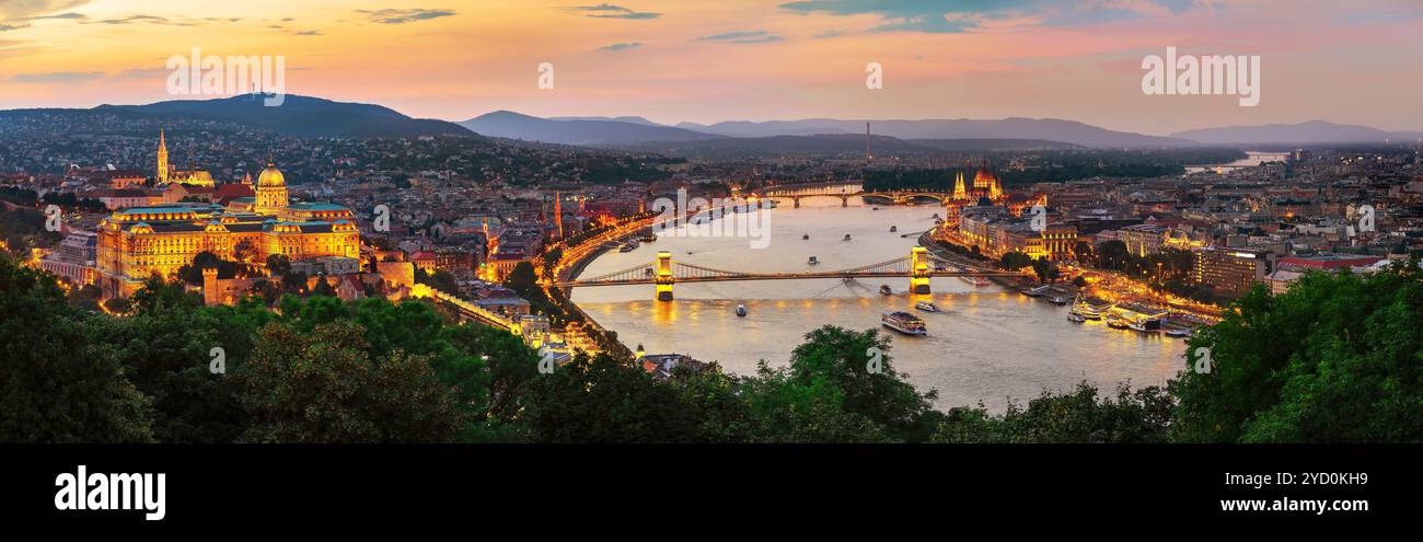 La capitale ungherese in serata Foto Stock