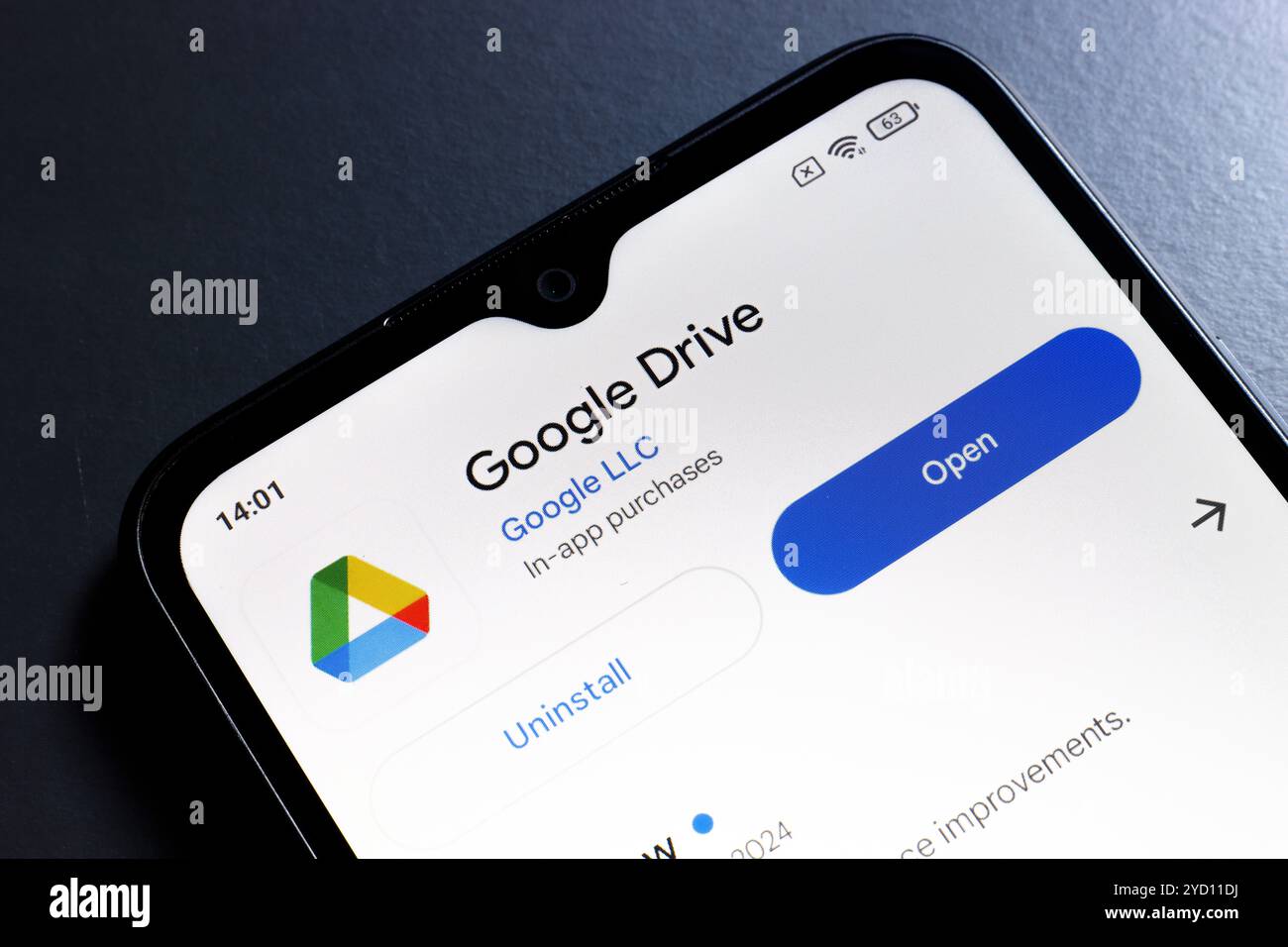 24 ottobre 2024, Portogallo. In questa immagine, il logo dell'app Google Drive viene visualizzato sullo schermo di uno smartphone Foto Stock