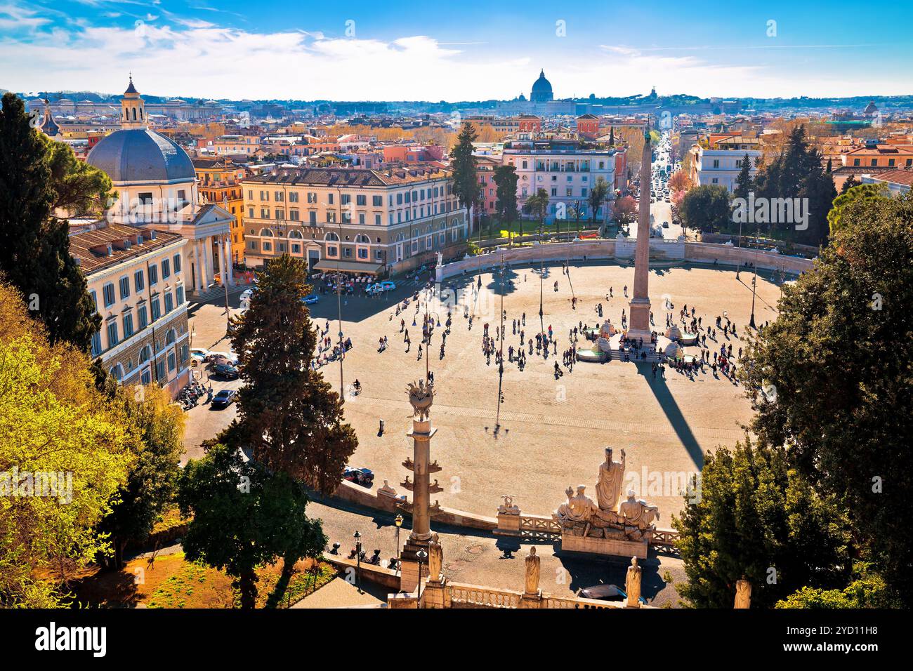 Piazza del popolo o Piazza del popolo nella città eterna di Roma vista dall'alto Foto Stock