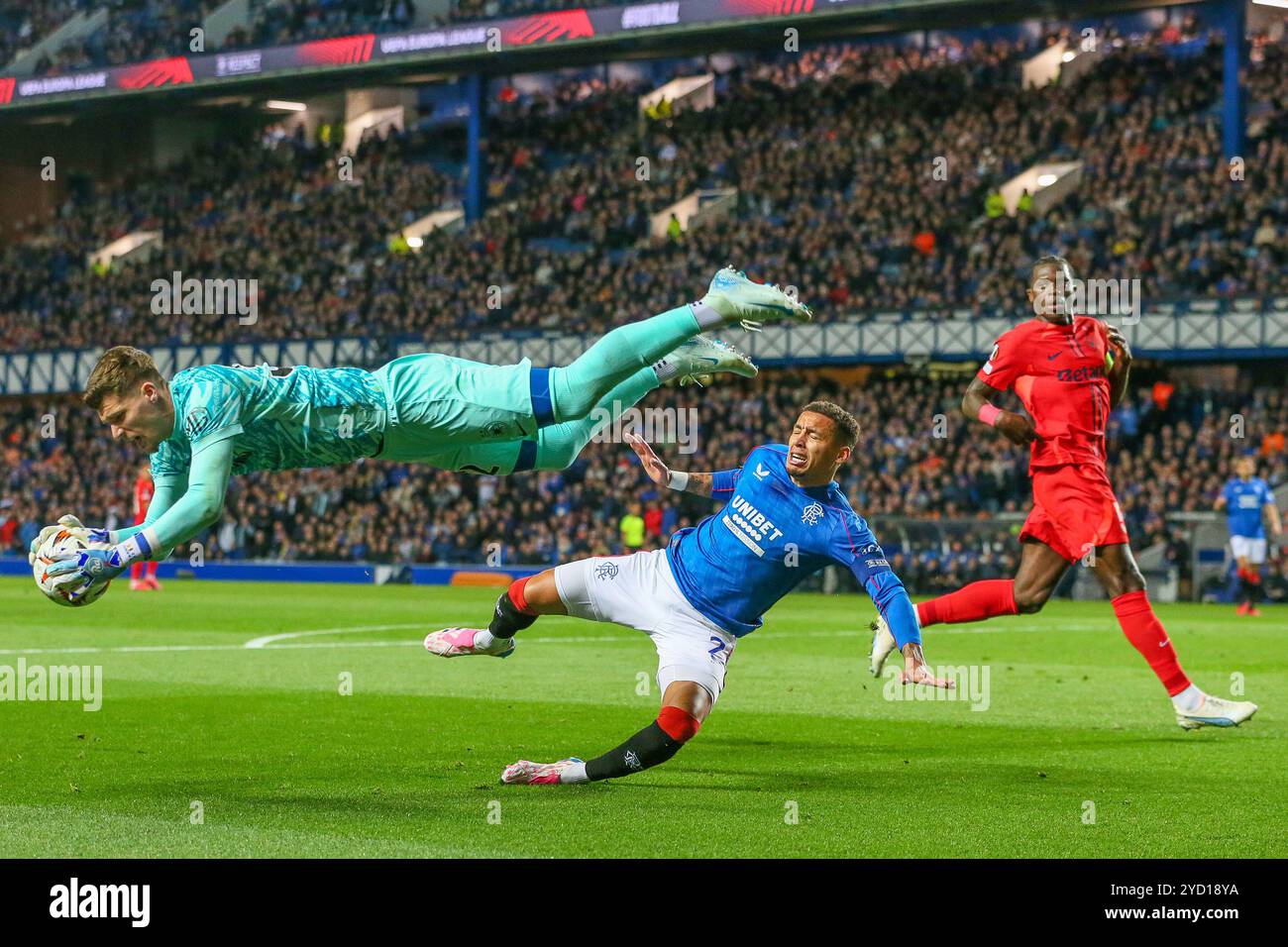 Glasgow, Regno Unito. 24 ottobre 2024. I Rangers FC hanno giocato contro la FCSB allo stadio Ibrox nella fase di campionato della UEFA Europeaan League. Il punteggio finale è stato Rangers 4 - 0 FCSB. I gol sono stati segnati da T. Lawrence 10 min, V. Cerny 31 min e 55 min, M Igamane 71 min. Crediti: Findlay/Alamy Live News Foto Stock