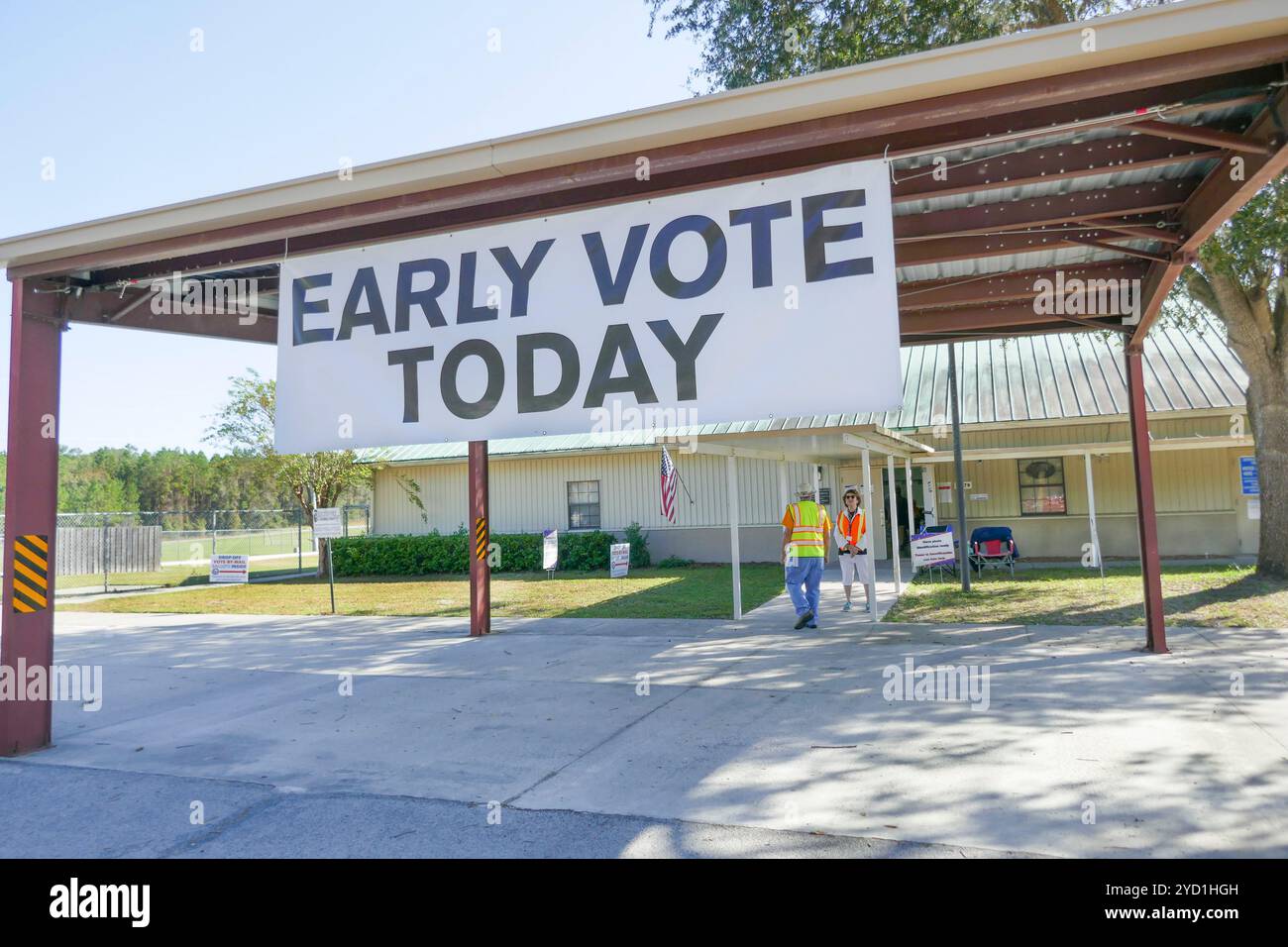 Voto anticipato a Fort White, Florida, per le elezioni presidenziali e locali del 2024. Foto Stock