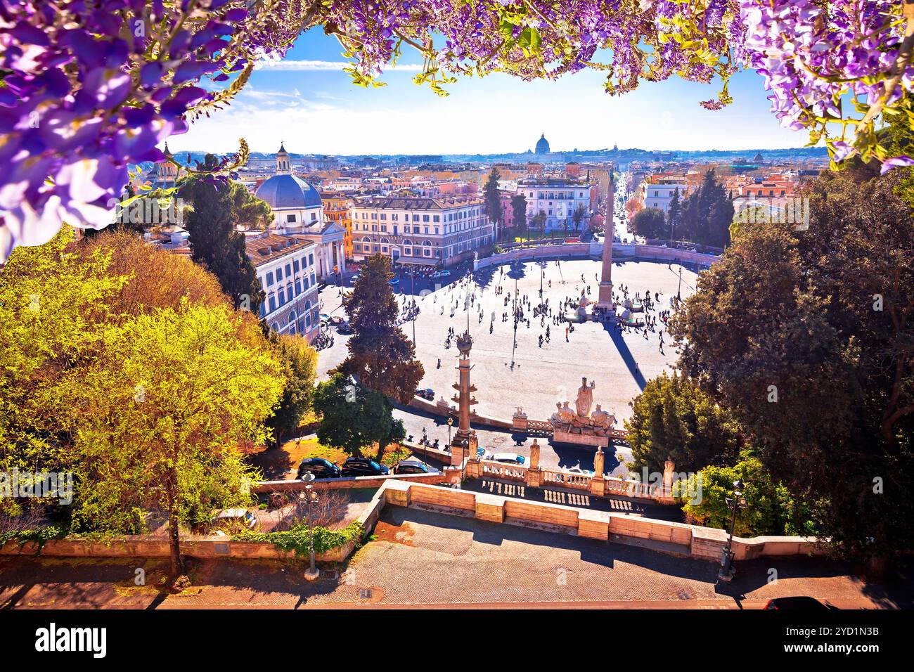 Piazza del popolo o Piazza del popolo nella città eterna di Roma vista dall'alto Foto Stock