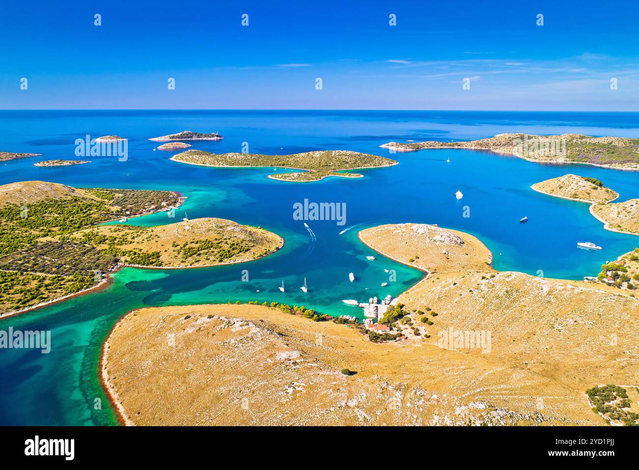 Vista aerea del parco nazionale di Kornati per lo yachting delle destinazioni turistiche Foto Stock