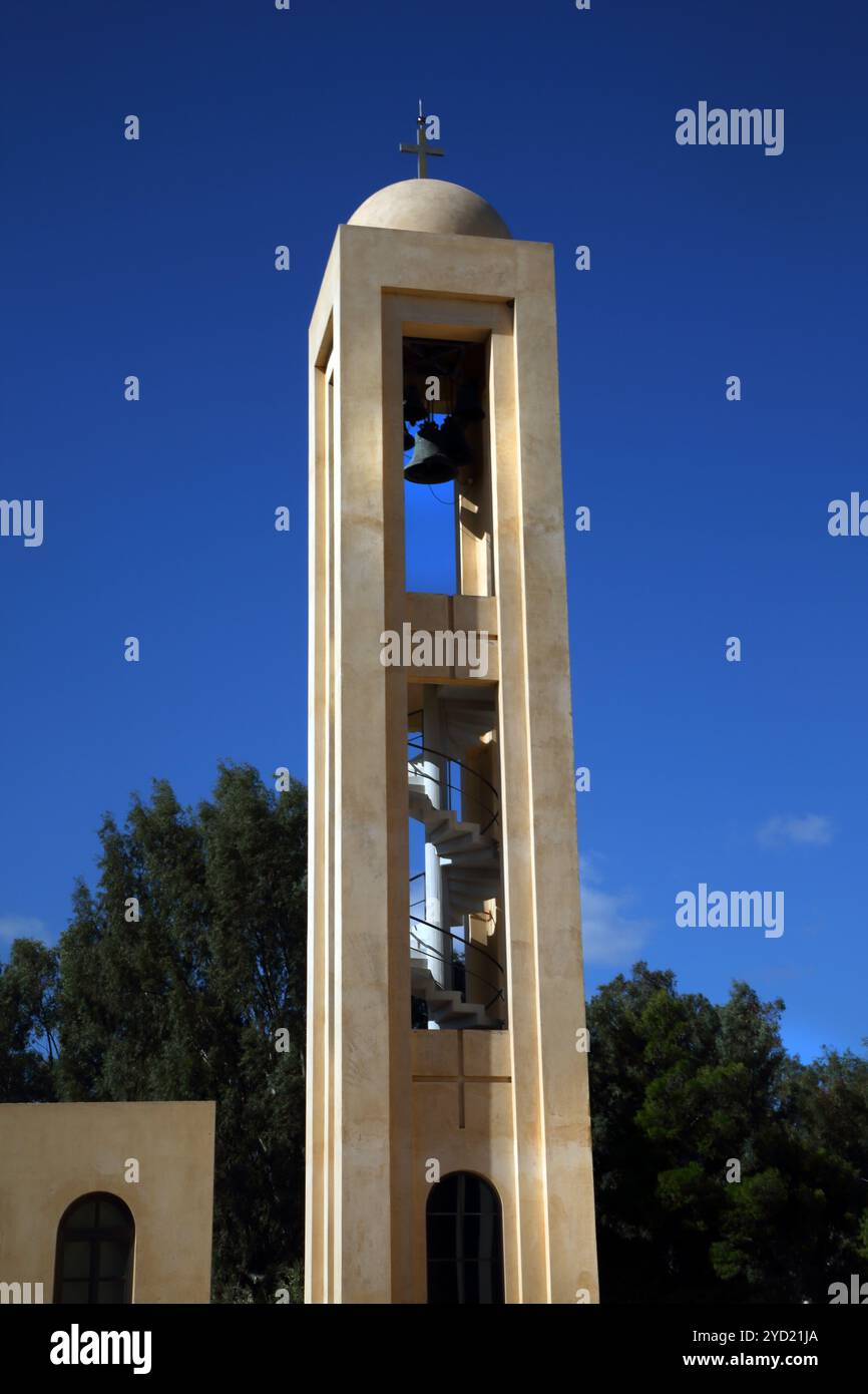 Chiesa greco-ortodossa Panagia Faneromeni e Campanile Vouliagmeni Atene Grecia Foto Stock