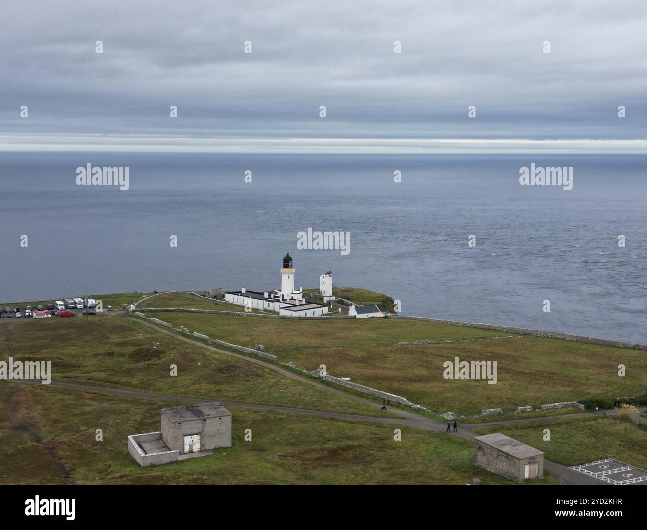 Il faro di Dunnet Head sulla costa settentrionale della Scozia. Foto Stock