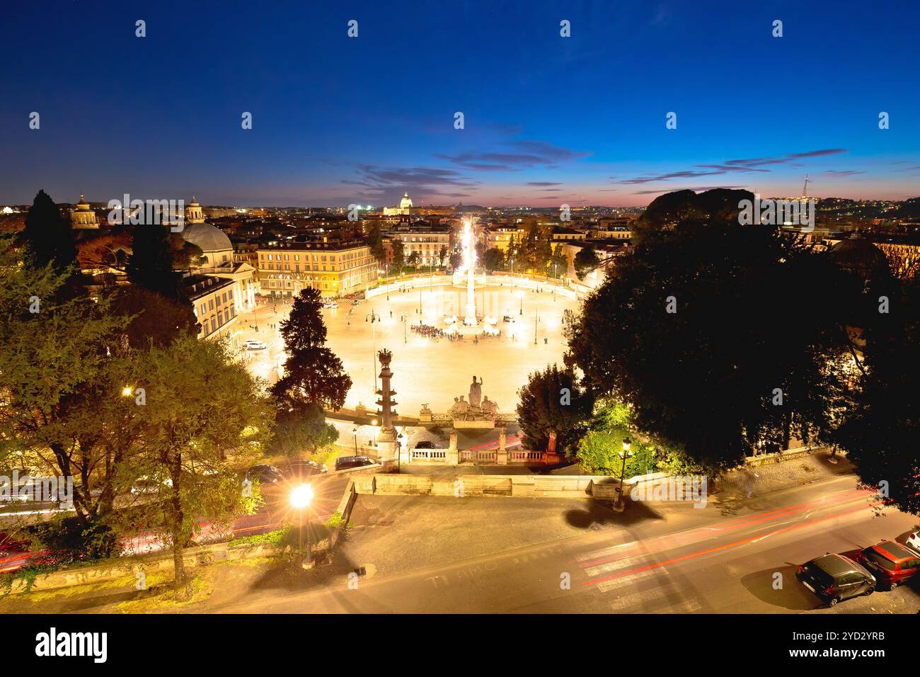 Roma. Piazza del popolo o Piazza del popolo e vista serale della città eterna di Roma Foto Stock