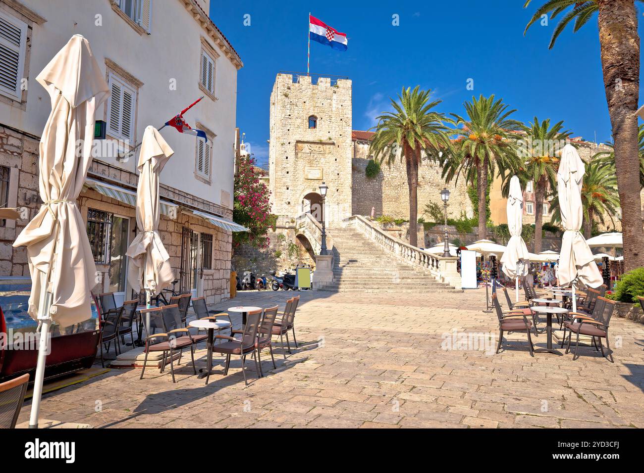Korcula porta della città e vista sull'architettura storica, storica destinazione turistica Foto Stock