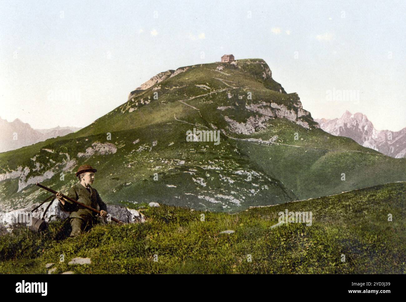 Der Hohe Kasten ist ein Berg in den Appenzeller Alpen mit Blick auf den Rhein in der Ostschweiz, Historische, digital restaurierte Reproduktion eines Foto Stock