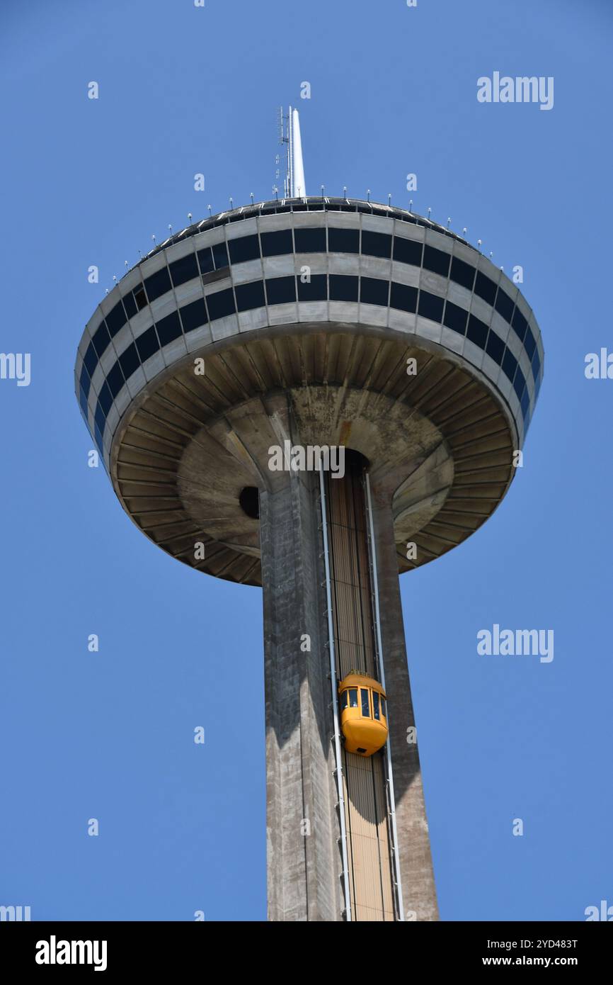 Skylon Tower alle cascate del Niagara in Ontario, Canada Foto Stock