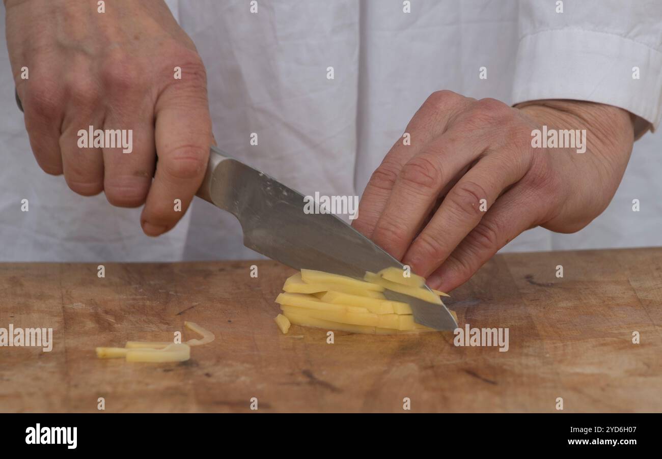 Lavorando in cucina Foto Stock