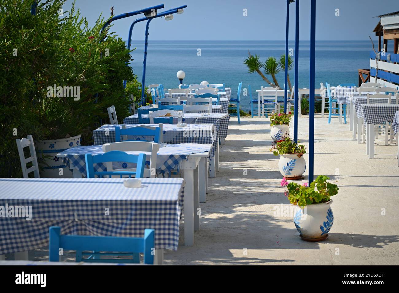 Classica taverna greca. Isola di Corfù - Grecia. Ideale per vacanze estive e vacanze. Foto Stock