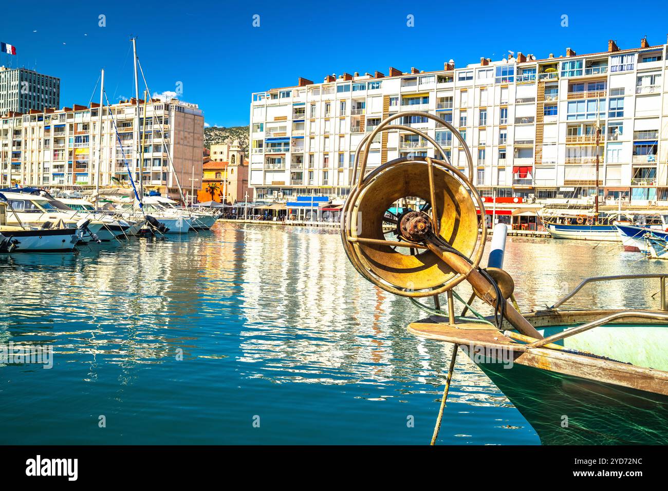 Vista sul porto della città di Tolone Foto Stock