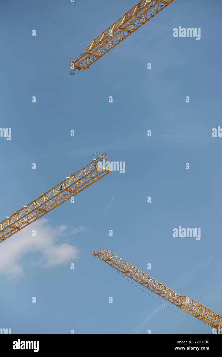 Gru da costruzione nell'edilizia Foto Stock