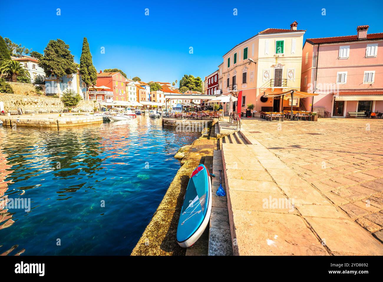 Porto panoramico di veli Losinj vista panoramica estiva, isola di Lussino Foto Stock
