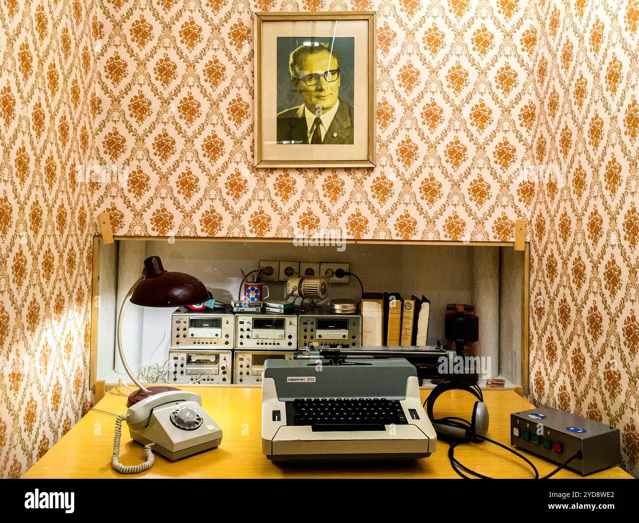 Museo DDR / GDR il Museo DDR / GDR commemorano l'ex Paese socialista / comunista e il suo stile di vita, dando spazio a Ostalgie. Berlino, Germania. Berlin DDR Museum, Mitte Berlin Germania Copyright: XGuidoxKoppesxPhotox Foto Stock