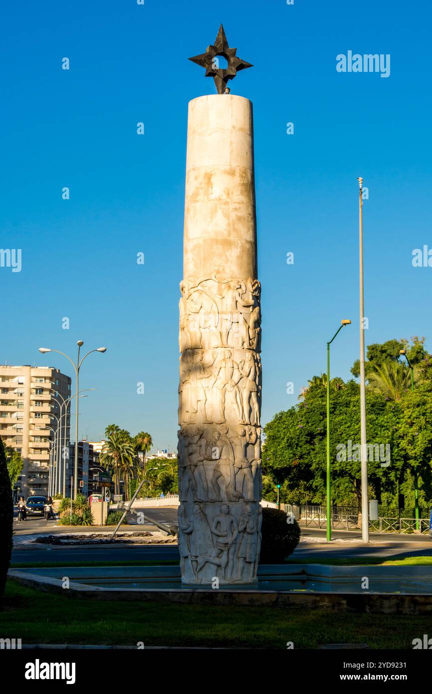 Monumento a Juan Sebastian de Elcano, Siviglia, Andalusia, Spagna. Foto Stock