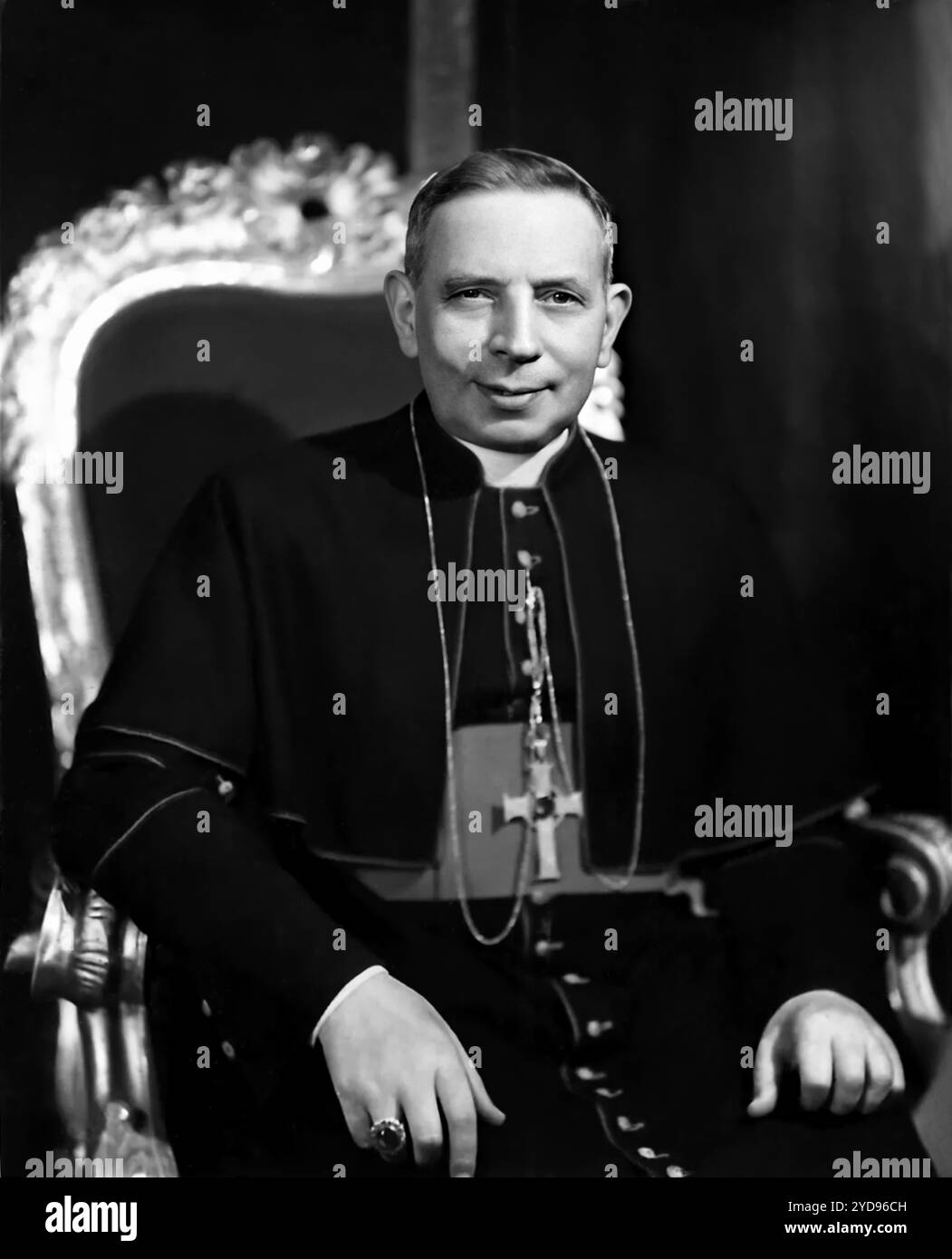 1952 c., Bologna, ITALIA: Il cardinale GIACOMO LERCARO ( 1891 - 1976 ). Arcivescovo di Bologna dal 1952 al 1968 . Fotografo sconosciuto - RELIGIONE CATTOLICA - CARDINALE - ARCIVESCOVO - ITALIA - croce - crocefisso - croce - RELIGIONE CATTOLICA - RITRATTO - RITRATTO - FOTO STORICHE - STORIA -- ARCHIVIO GBB Foto Stock