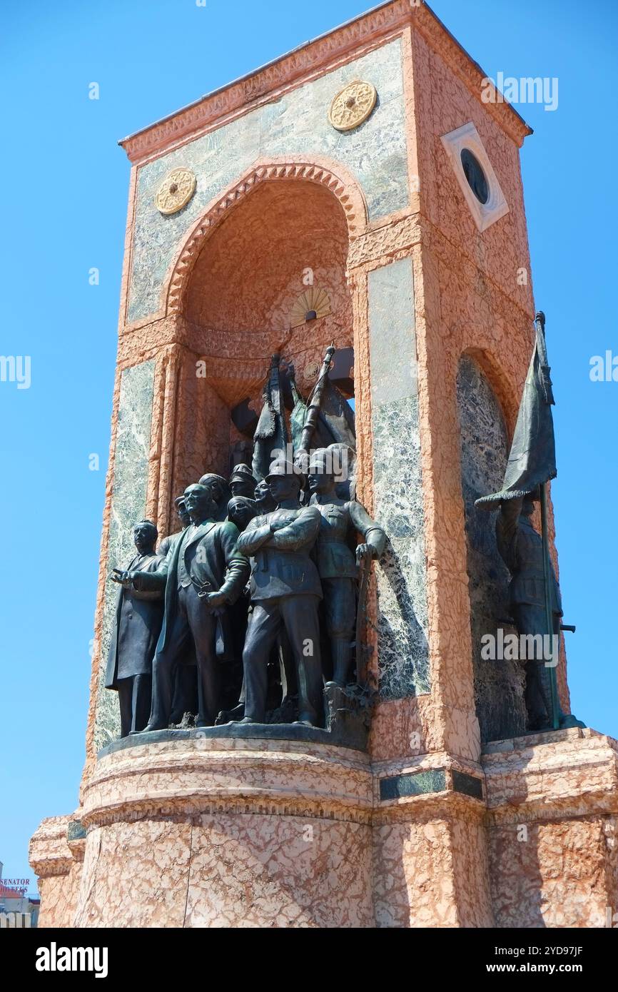 Il monumento della Repubblica in Piazza Taksim, Istanbul Foto Stock