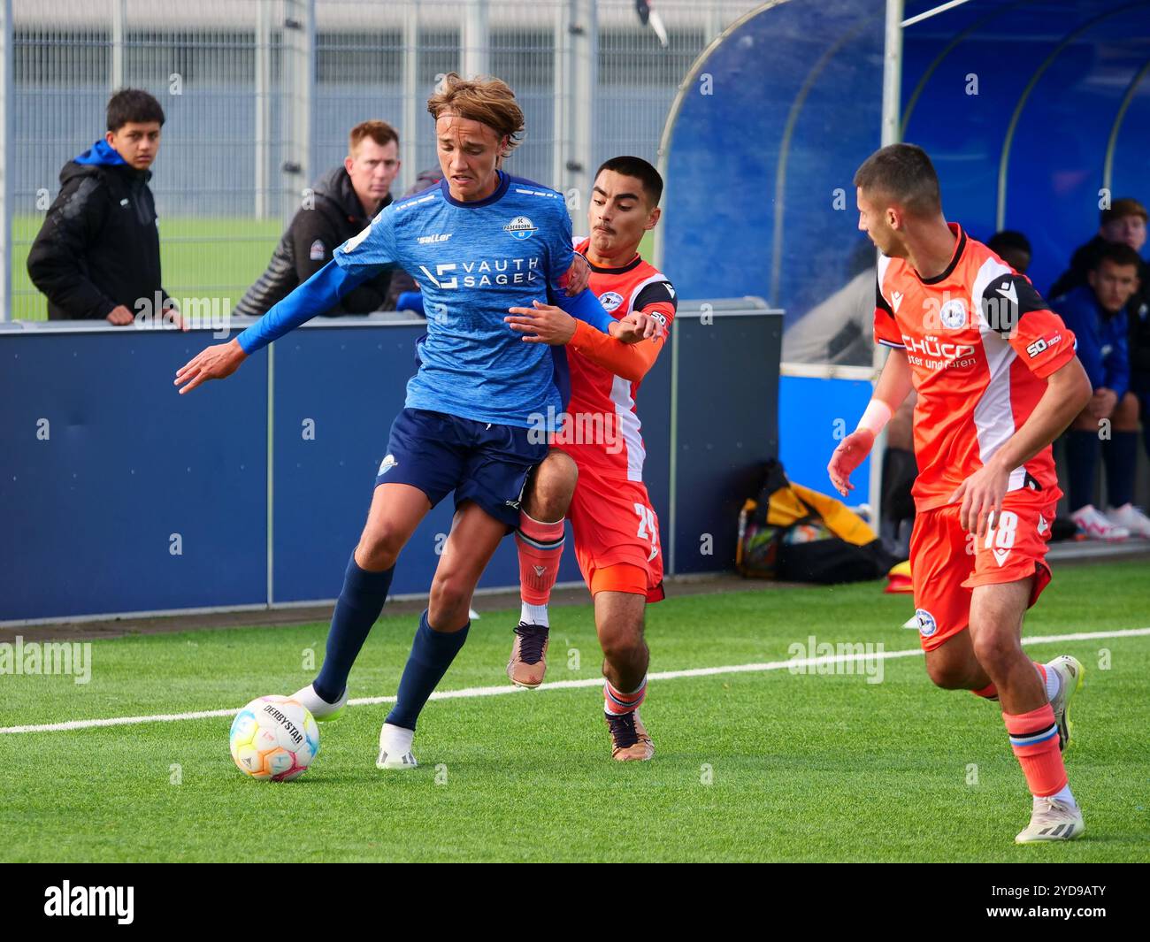 Germania, Paderborn, 21 ottobre. 2024, Luis Engelns, figlio di Daniel Farke, professionista, centrocampista del SC Paderborn 07, B Juniors Foto Stock