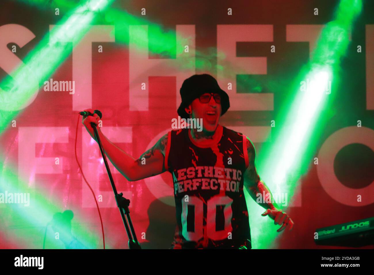 24 ottobre 2024, città del Messico, Ciudad de Mexico, Messico: Daniel Graves cantante della band electro Goth Pop americana-austriaca Aesthetic Perfection si esibisce sul palco come parte del Fall Goth Tour 2024 al San Rafael Forum. Il 24 ottobre 2024 a città del Messico, Messico. (Credit Image: © Carlos Santiago/eyepix via ZUMA Press Wire) SOLO PER USO EDITORIALE! Non per USO commerciale! Foto Stock